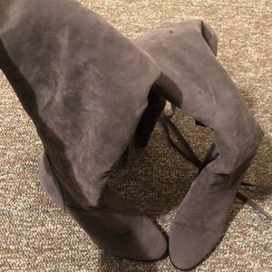 7.5 Grey Thigh Length Boots